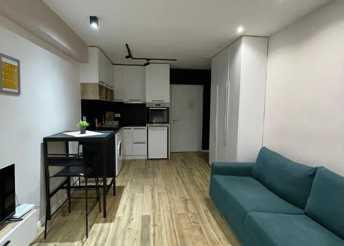 And Fully Equipped Apartamento